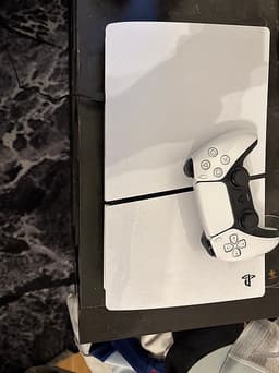 Sony Playstation 5 spelkonsol vit med handkontroll
