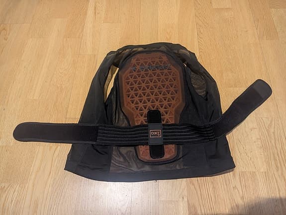 Ryggskydd junior Everest D30