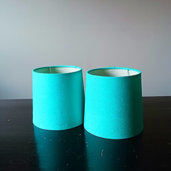 Lampskärmar, turkost tyg