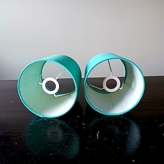 Lampskärmar, turkost tyg