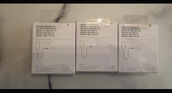 3 st USB to Lightning Charge Cable (1 m) - helt nya (180kr/st, alla för 450kr)