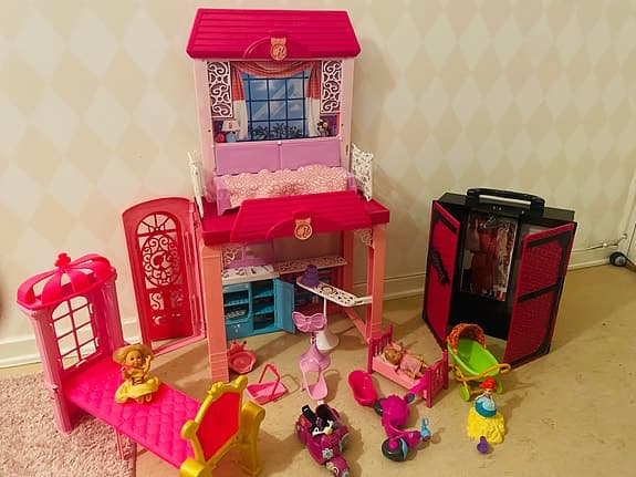 Barbie hus med tillbehör