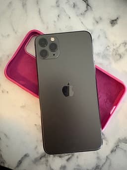 iPhone 11 Pro Max 64 GB – batterihälsa 87 %