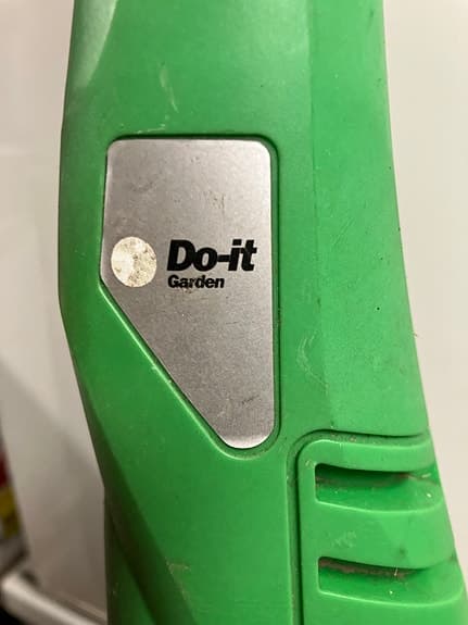 Do-it Garden grästrimmer eldriven grön
