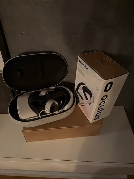 Oculus Quest 2 VR-headset vitt elite head strap extra batteri.