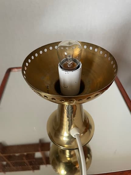 Hans-Agne Jakobsson, bordslampa modell "B 225 M" Markaryd sent 1900-tal