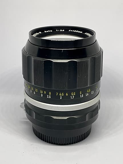 Nikon Nikkor P Auto 105mm f/2.5 non-AI