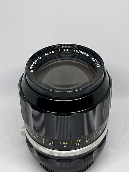 Nikon Nikkor P Auto 105mm f/2.5 non-AI