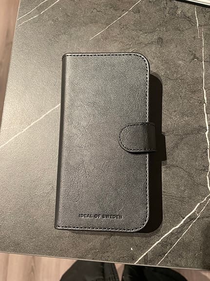 IDEAL OF SWEDEN mobilskal plånboksfodral svart