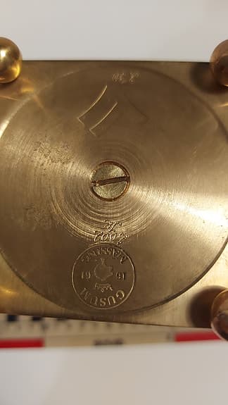 Signerade mässing ljusstakar Vallonmässing samlarobjekt tung dekor vintage set