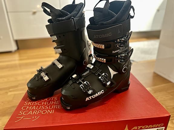 Atomic Hawx Prime XTD 95 W HT GW pjäxor 26/26.5 svart medium läst dam