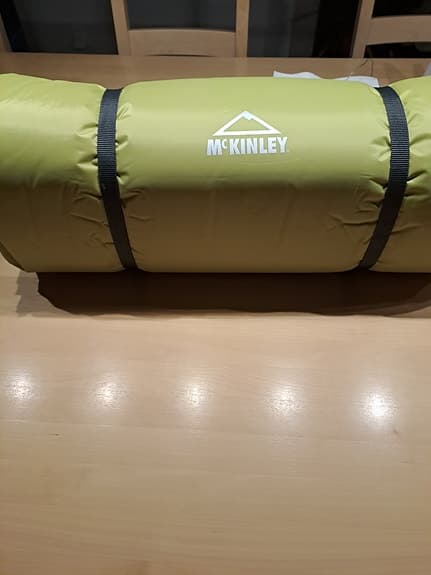 Mckinley självuppblåsande liggunderlag.Mått.ca 180x65 cm.