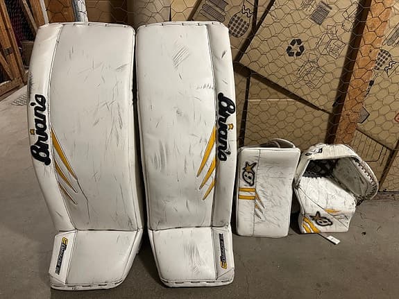 Brians 34+2 Sub Zero 3 Pro Custom benskydd. Plock och Stot