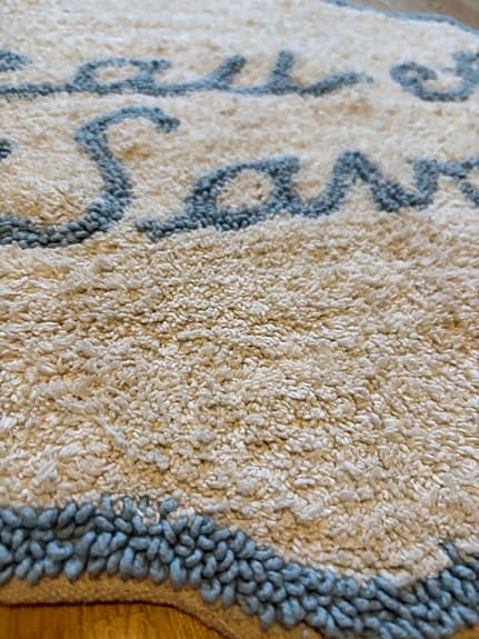 Helt ny och oanvänd tuftad badrumsmatta!