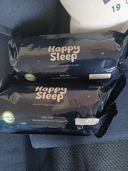2 stycken Happy sleep- kuddar