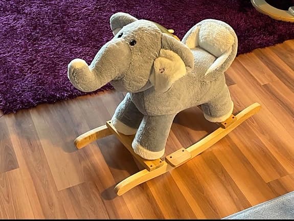gungande elefant