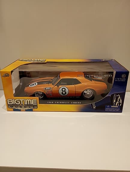 Modellbil Chevrolet Camaro -68 (1/18)