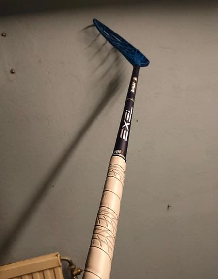 2 st Innebandyklubbor av märket Exel