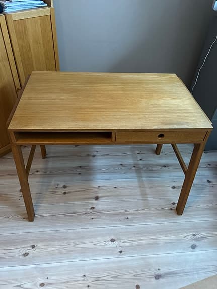 Skrivbord Pisa i oljad ek från Torkelssons i Lammhult