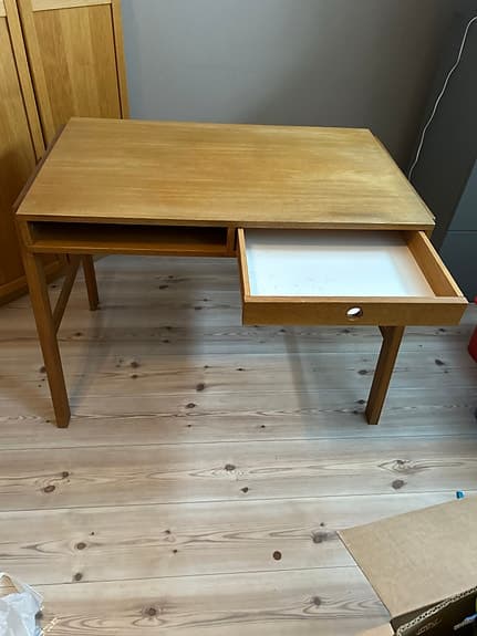 Skrivbord Pisa i oljad ek från Torkelssons i Lammhult