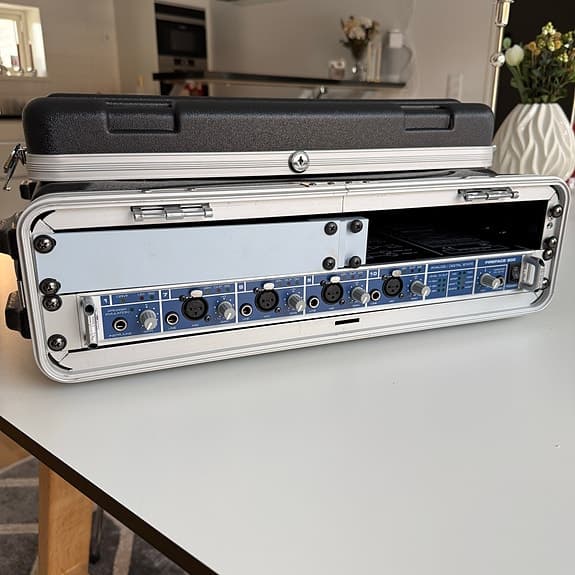 RME Fireface och Gator rackcase 2 enheter