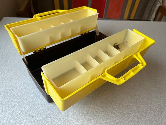 Retro förvaringslåda med fack