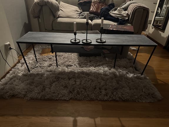 Fin soffbord i marmor