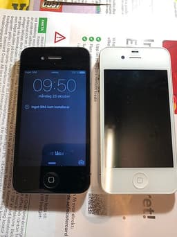 2 st IPhone 4 S Trasiga.