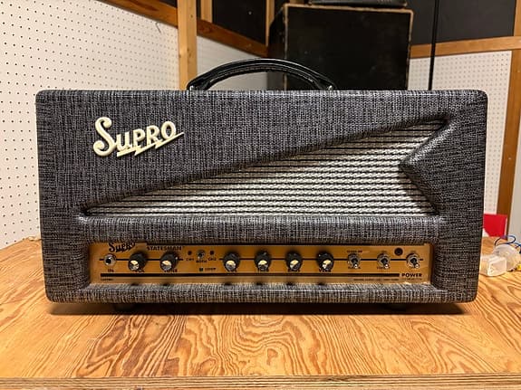Supro Statesman 1699R gitarrförstärkartopp 40/60W