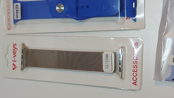 6 st apple watch armband 42/44 mm + 2 iphone 13 pro skal