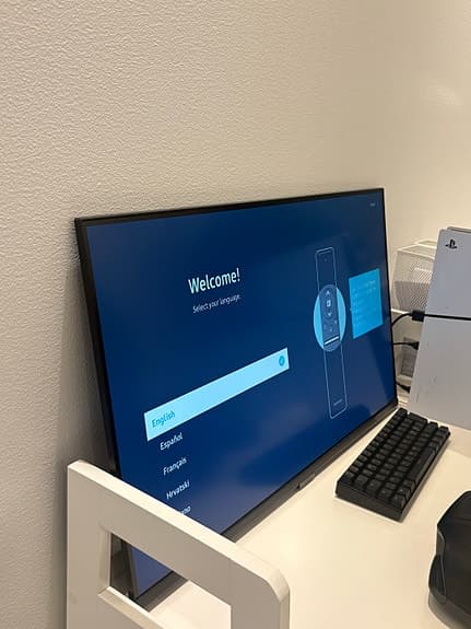 Samsung m5 32 tum monitor (Saknar fjärrkontroll men har knappar under tv)