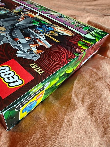 Oöppnad LEGO Ninjago - Väktarnas by Utrangerad produkt