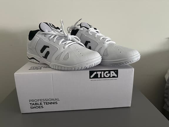 Stiga bordtennisskor