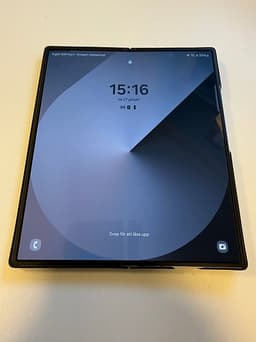 Samsung Galaxy Z Fold 6 256GB, nästan helt oanvänd