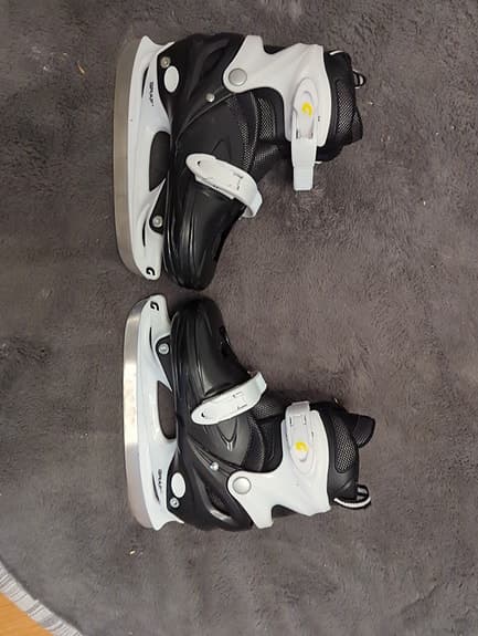 Graf Ishockeyskridskor justerbara St 34-37 svart/vit