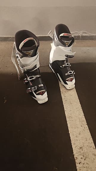 Nordica alpina pjäxor svart/vit, fräscha, bekväma