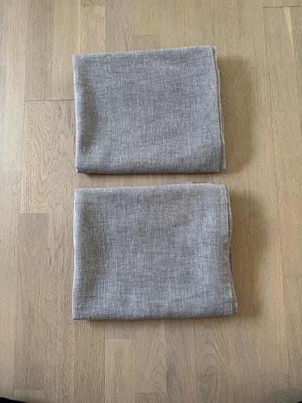 2 gardinlängder- ljusgrå
