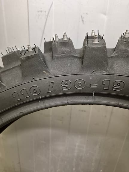 Dubbdäck Michelin AC 110/90-19