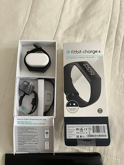Fitbit Charge 4 aktivitetsarmband GPS svart