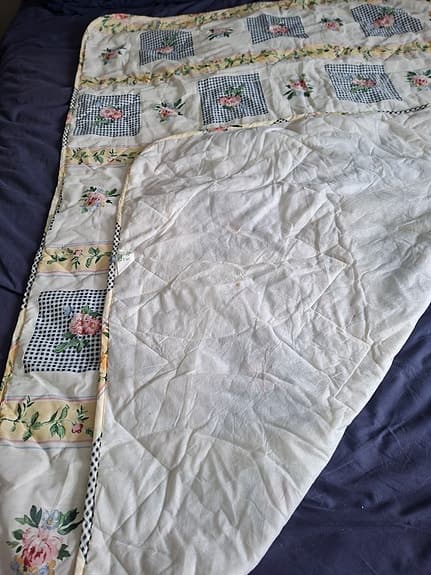 Pläd/ flilt/ babytäcke/ dekoration m.m