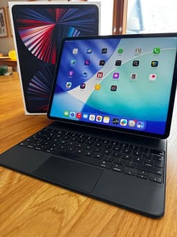 Apple iPad Pro 12,9"  M1, 1TB, 5:e gen cellular + Magic Keyboard