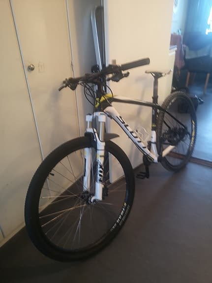 Scott scale 930 Hardtail  29"  ramstorlek L