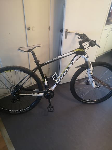 Scott scale 930 Hardtail  29"  ramstorlek L