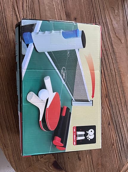 Hopfällbart bordtennisset med utdragbart nät