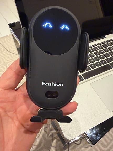 Mobilhållare med trådlös laddning och automatiskt klämma