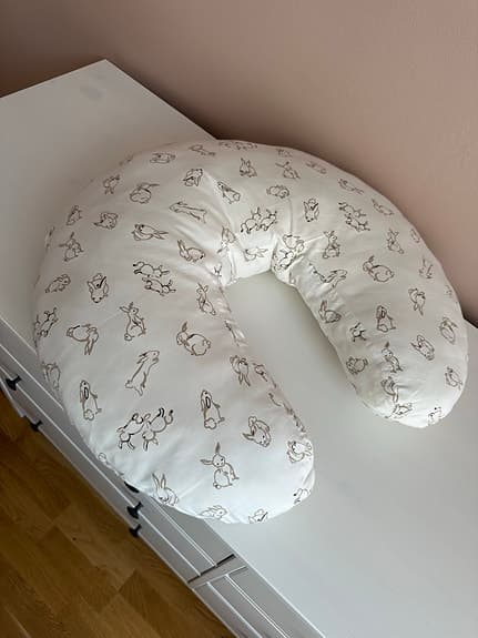 IKEA amningskudde vit med djurmönster