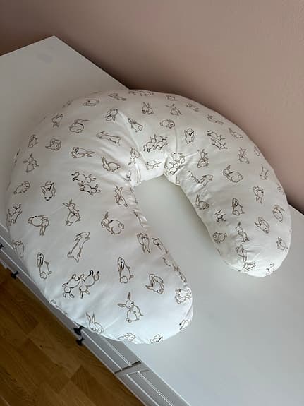 IKEA amningskudde vit med djurmönster