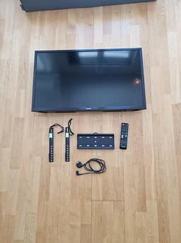 Samsung 32" med väggfäste