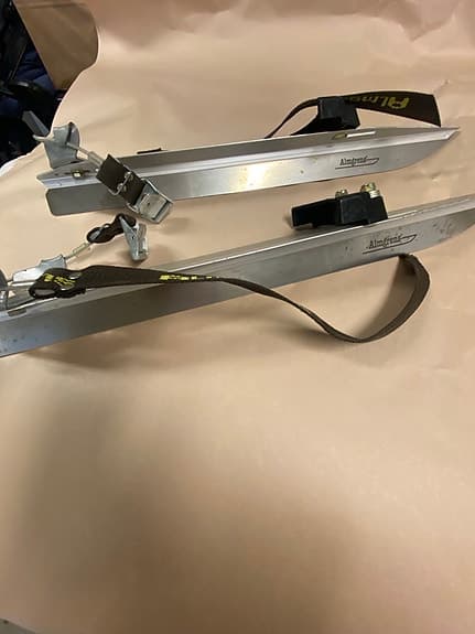 Almgrens långfärdsskridskor aluminium justerades storlek