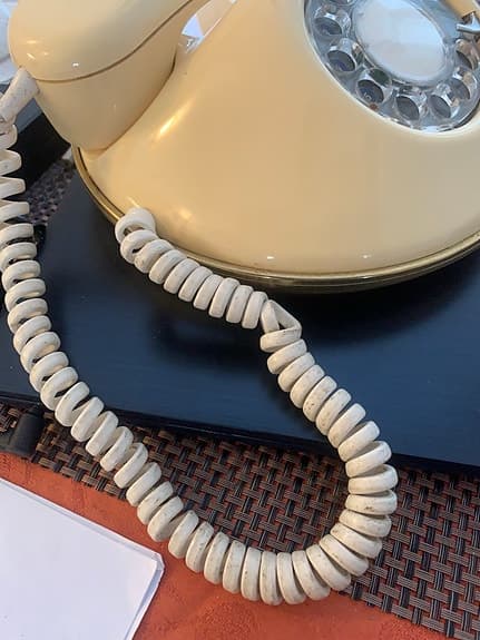 Vintage ITT Telefon - Klassisk Vridskiva Telefon i Beige/Creme